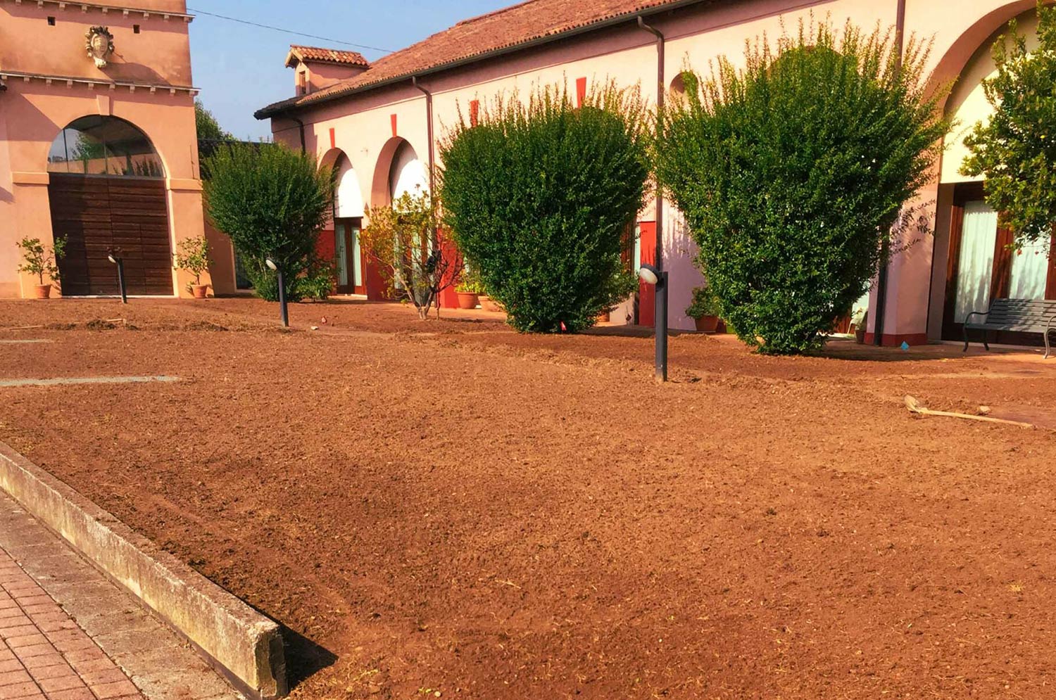 preparazione terreno prato rotoli naturale Realizzazione Tappeti Erbosi